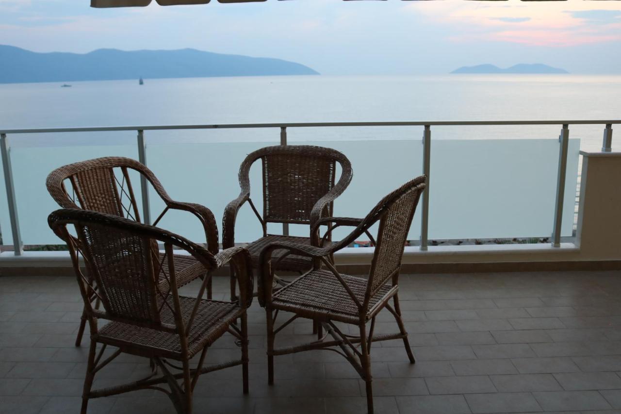 St Beach House Appartement Vlorë Buitenkant foto